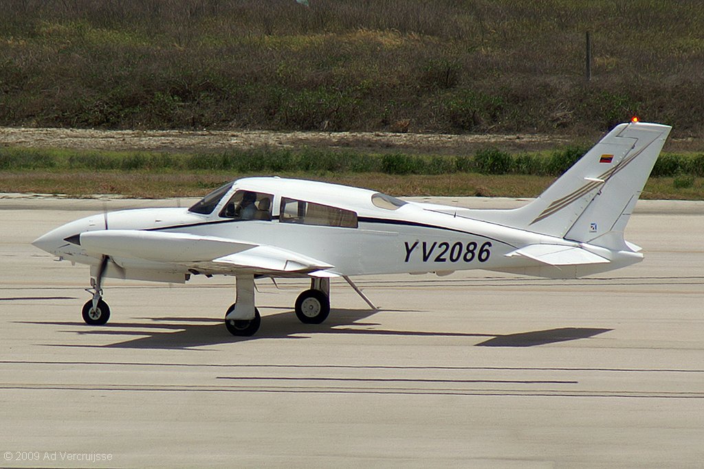 TWIN-ENGINED 'CESSNA 310' AIRCRAFT