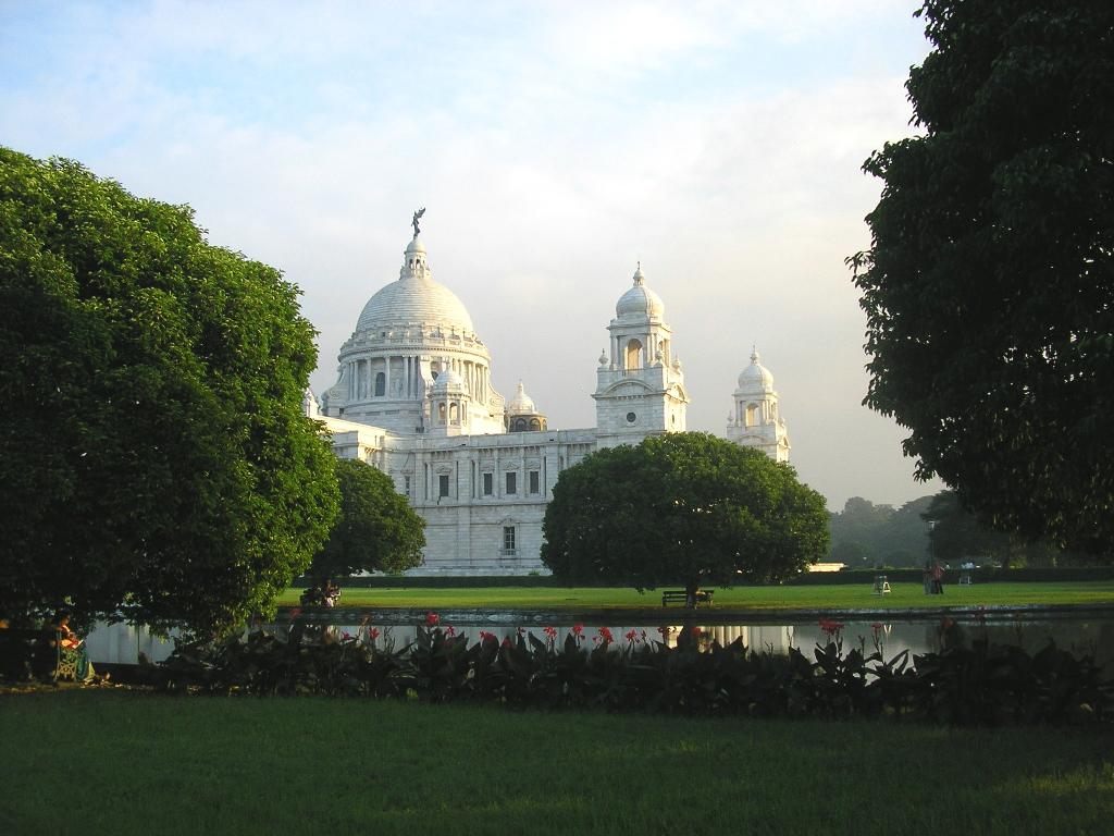 Calcutta ! First capitol of British India. VICTORIA MEMORIAL - was built in honour of, Her Majesty Her Royal Highness, the late Queen Victoria (1819 - 1901); the first 'Empress of British India'; the longest reign in the British monarchy.