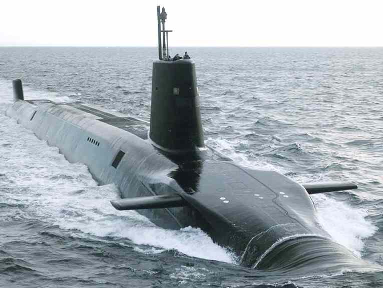 INS_ShishKumar_(KILO_CLASS)_Anti_Surface_Warfare_Submarine