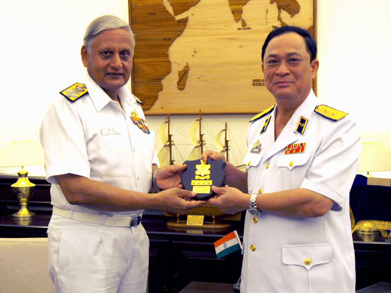 Indian Navy Admiral with the Vietnam Navy Admiral