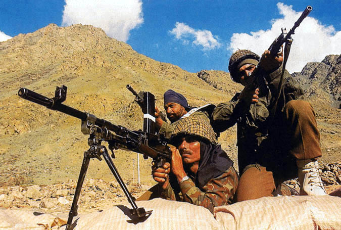 Indian_Army_soldiers_at_India_Ladhak_Tibet(China_Occupied_Tibet)_Border
